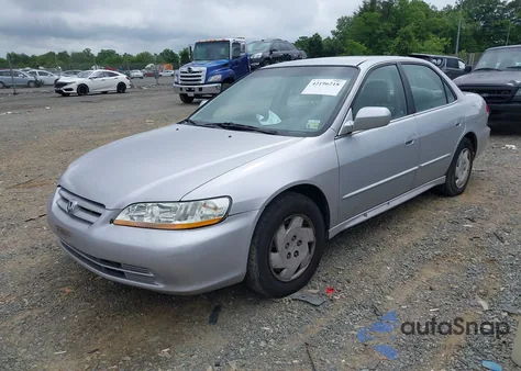 2002 Honda Accord 3.0 Lx z USA, uszkodzony, nr VIN 1HGCG16402A048301